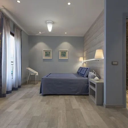 Boutique Ilio Hotell 3*