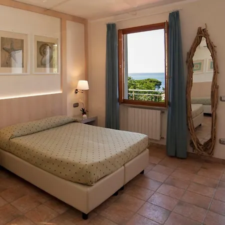 Boutique Ilio 3* Сант-Андреа