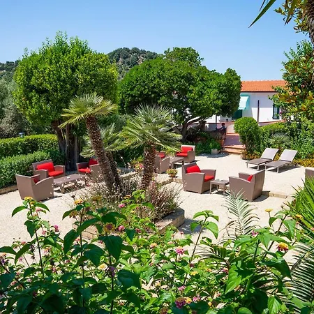 Boutique Ilio 3* Сант-Андреа