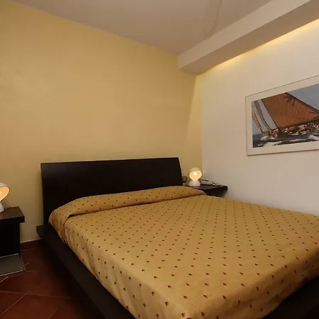 Boutique Ilio SantʼAndrea